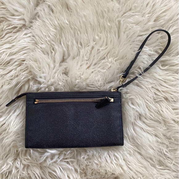 Coach wristlet - Picture 2 of 7